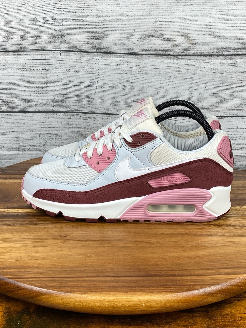 Nike Air Max 90 SE Neapolitan Red Pink Shoes HM9451-600 Women’s Sneaker Size 8.5